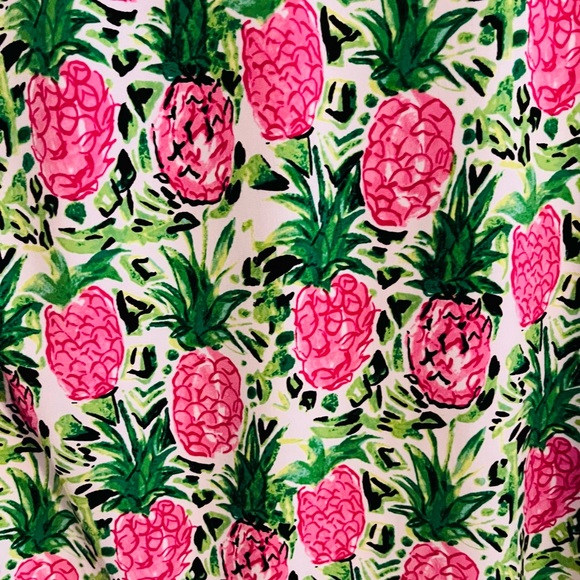 Charter Club NWOT Floral V Neck Pullover Top in Size Medium. - Picture 6 of 6